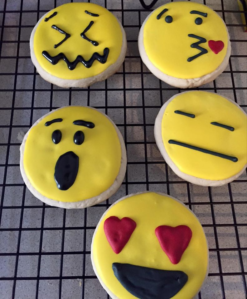 emoji cookies
